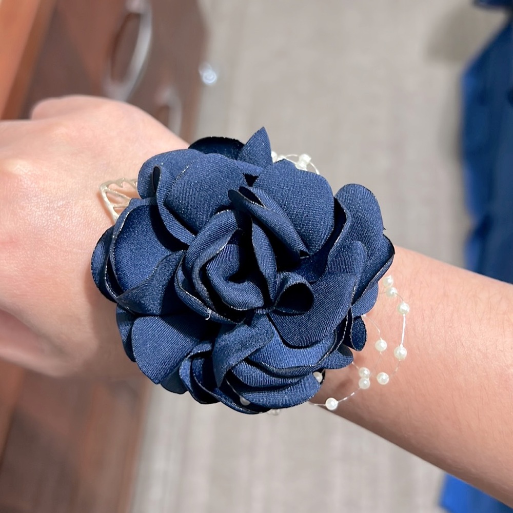 Floral bracelet